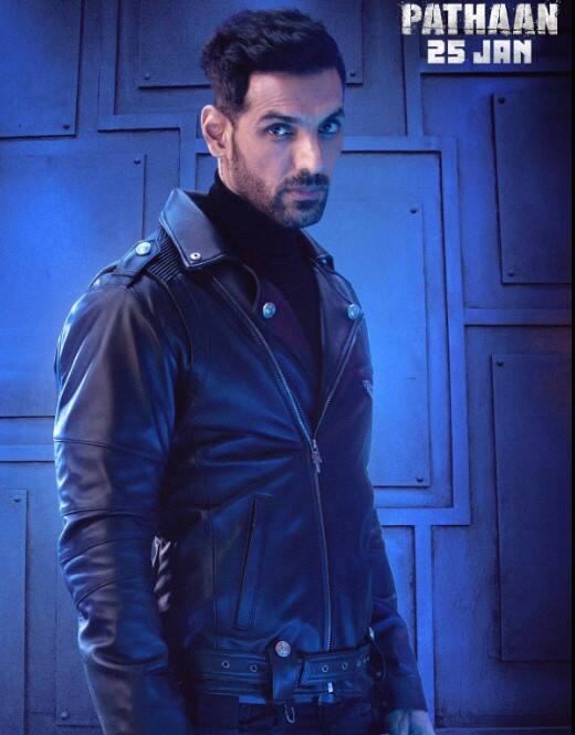 जॉन अब्राहम भी इसी साल रिलीज हुई शाहरुख खान की फिल्म पठान में विलेन के रोल में नजर आए थे. फिल्म में उनकी एक्टिंग की खूब तारीफ की गई.