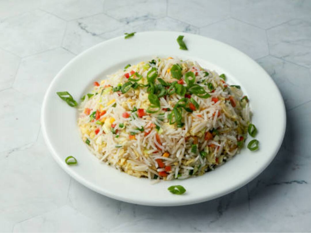 Green Coriander Rice:சிவப்பு அரிசியில் சுவையான கொத்தமல்லி சாதம்.. இந்த மாதிரி செய்யுங்க...சூப்பரா இருக்கும்...