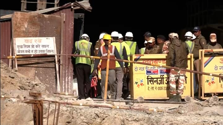মাইক্রো টানেল তৈরির জন্য যে পাইপ ঢোকানো হচ্ছিল, তার সামনের দিকের অংশ ক্ষতিগ্রস্ত হয়। ওই অংশ কেটে ফেলার কাজ শুরু হয়েছে।