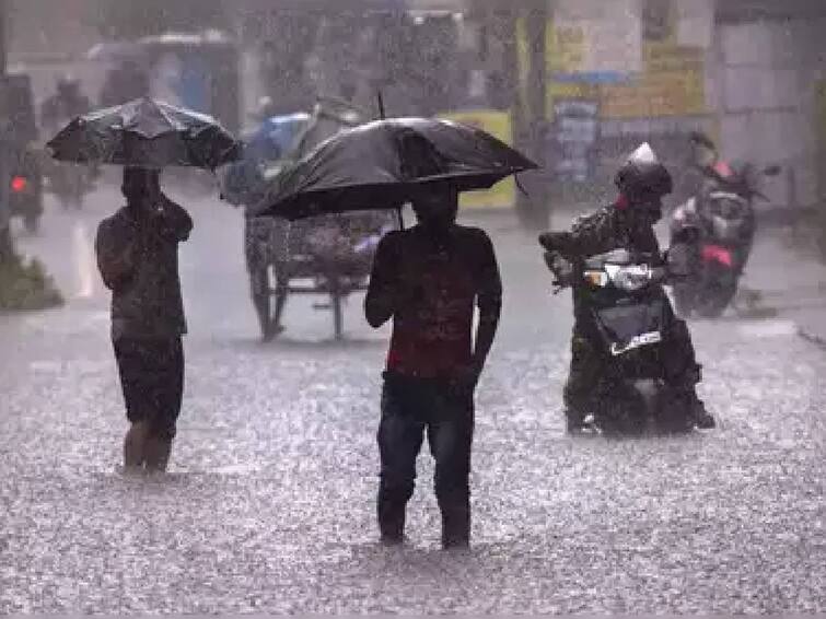 Tamil Nadu is likely to experience heavy rain in a few districts for the next 2 days, according to the Meteorological Department. TN Rain Alert: 27 ஆம் தேதி வங்கக்கடலில் உருவாகும் புயல் சின்னம்! அடுத்த இரண்டு நாட்களுக்கு தமிழ்நாட்டில் கனமழை எச்சரிக்கை!