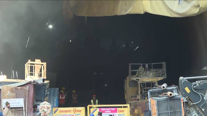 আজ সকাল ১১টা নাগাদ ফের ড্রিলিং শুরু করা যাবে বলে মনে করছেন বিশেষজ্ঞরা।
