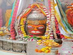 Bharat Gaurav Train: करना है 7 ज्योतिर्लिंगों के दर्शन तो IRCTC के टूर पैकेज में करें बुकिंग, मिल रही हैं कई सुविधाएं