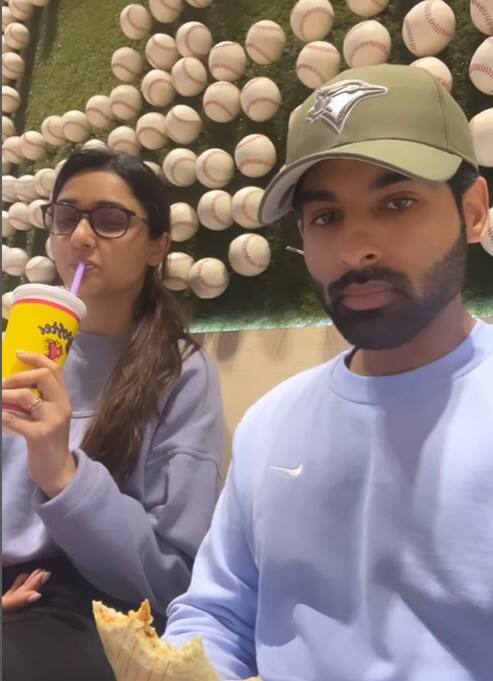 ਇਸ ਵੀਡੀਓ ਵਿੱਚ ਤੁਸੀ ਵੇਖ ਸਕਦੇ ਹੋ ਕਿ ਸੁਖਨ ਨੇ ਗਰਲਫ੍ਰੈਂਡ ਨਾਲ ਖਾਸ ਪਲਾਂ ਦੀ ਝਲਕ ਵਿਖਾਈ ਹੈ। ਇਸਦੇ ਨਾਲ ਹੀ ਉਨ੍ਹਾਂ ਕੈਪਸ਼ਨ ਦੇ ਅਖੀਰ ਵਿੱਚ ਹੈਪੀ ਬਰਥ੍ਡੇ ਮਾਈ ਲਵ ਵੀ ਲਿਖਿਆ ਹੈ।