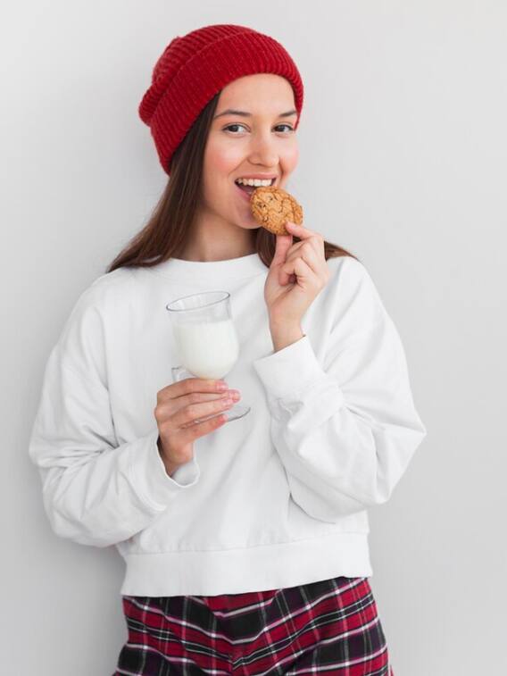 ठंड में शरीर को गर्म रखने के लिए डाइट में शामिल करें ये चीजें