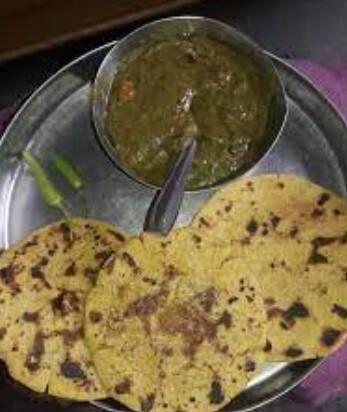 ਮੱਕੀ ਦੇ ਆਟੇ ਦਾ ਸੇਵਨ ਕਰਨ ਨਾਲ ਸਰੀਰ ਨੂੰ ਫਾਈਬਰ ਦੀ ਕਾਫੀ ਮਾਤਰਾ ਮਿਲਦੀ ਹੈ, ਜਿਸ ਨਾਲ ਨਾ ਸਿਰਫ ਪਾਚਨ ਸੰਬੰਧੀ ਸਮੱਸਿਆਵਾਂ ਤੋਂ ਰਾਹਤ ਮਿਲਦੀ ਹੈ ਸਗੋਂ ਕਬਜ਼ ਤੋਂ ਵੀ ਰਾਹਤ ਮਿਲਦੀ ਹੈ।