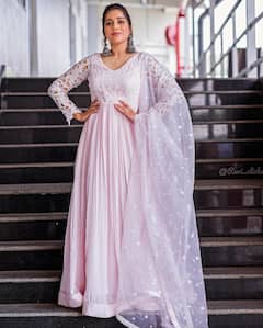 Rashmi Gautam Photos: చక్కగా చుడిదార్ వేసిన రష్మీ గౌతమ్ - బ్యాక్ ఫోజు చూశారా?