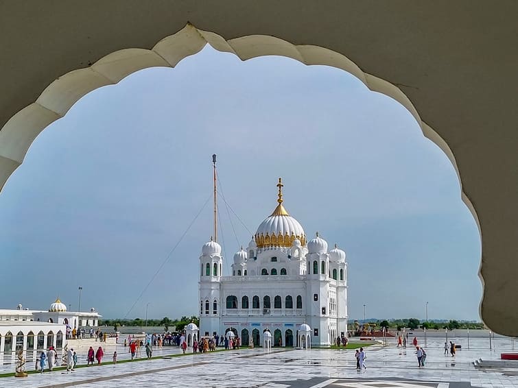 Gurpurab 2023: Sikh Jatha Departs For Pakistan To Pay Obeisance To Guru Nanak Dev — WATCH