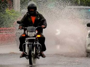 তাইল্যান্ড উপসাগরে তৈরি এই 'নিরক্ষীয় ঝঞ্ঝা'-র অভিমুখ শুক্রবার পর্যন্ত তামিলনাড়ু উপকূলে রয়েছে। আগামীকালের পর, এটি আন্দামান সাগরে ঢুকতে পারে বলে পূর্বাভাস। শেষ পর্যন্ত যদি তা ঘূর্ণিঝড়ে রূপান্তরিত হয়, তবে তার নাম হবে 'মিগজাউম'। এবার এই নাম রেখেছে মায়ানমার।