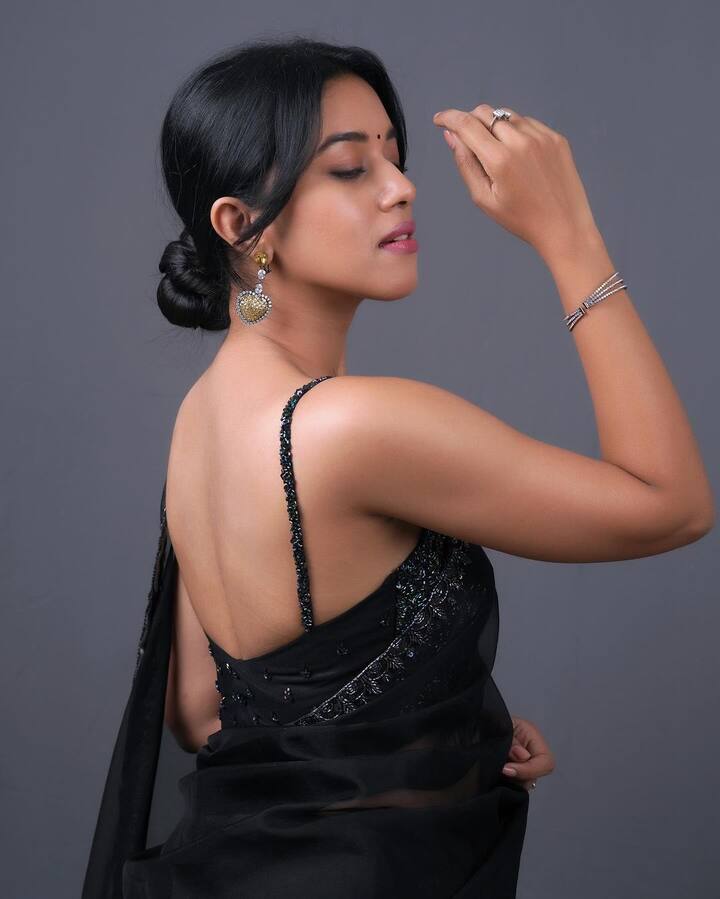మృణాళిని ఇటీవలే ‘మామా మశ్చీంద్ర’ అనే సినిమాలో నటించారు.