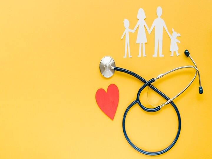 हेल्थ इंश्योरेंस खरीदते वक्त वेटिंग पीरियड का चेक करना बहुत जरूरी है. कोशिश करें कम वेटिंग पीरियड वाले हेल्थ इंश्योरेंस को खरीदें.