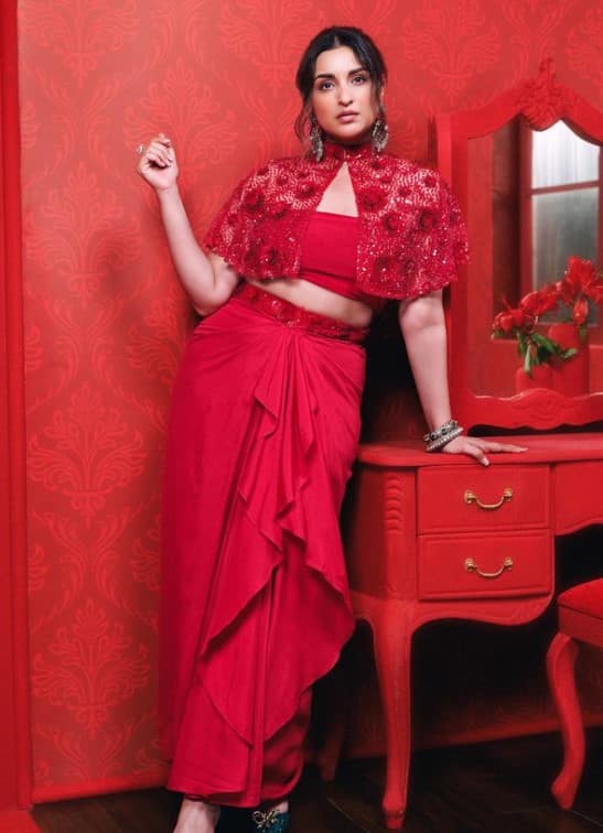 परिणीति चोपड़ा ने अपने इंस्टा स्टोरी पर एक पोस्ट शेयर किया है, जहां उन्होंने झूठी खबर फैलाने वालों को धमकी दे डाली है.