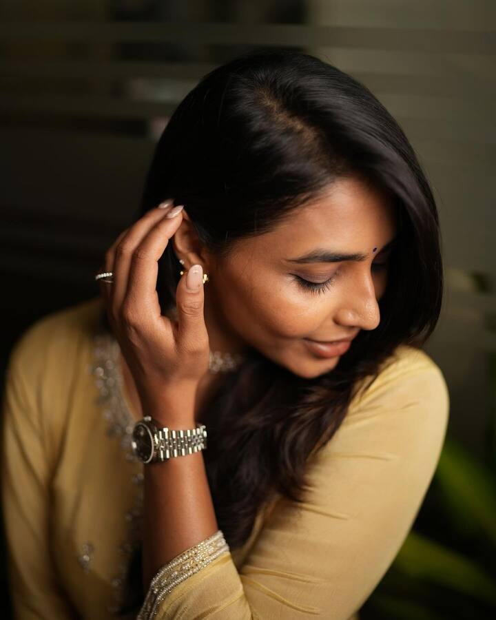 ఇందులో సప్తమి ఉన్నారా లేదా అన్నది తెలియరాలేదు.