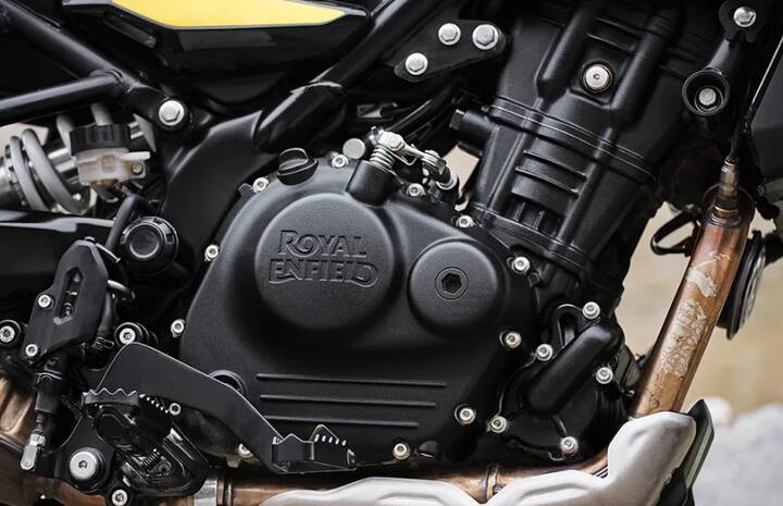 रॉयल एनफिल्डच्या या बाईकमध्ये 452 cc लिक्विड कूल्ड DOHC सिंगल सिलेंडर इंजिन आहे, जे 8000rpm वर 39.5 hp पॉवर आणि 5500rpm वर 40Nm चा पीक टॉर्क जनरेट करते.