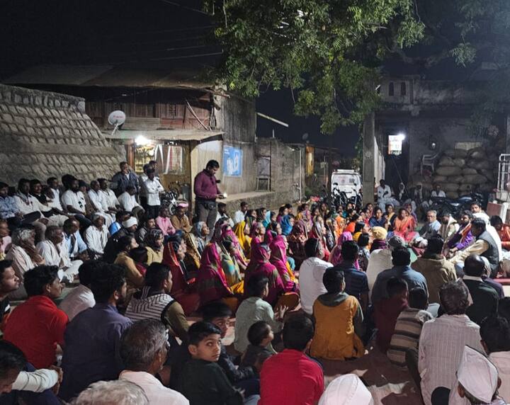 यापुढे कापूस आणि सोयाबीन प्रश्नावर चिखली तालुक्यातील सोमठाणा हे गाव केंद्रबिंदू असेल अशी घोषणा रविकांत तुपकर यांनी केली.
