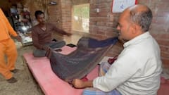 In Pics: वाराणसी सेंट्रल जेल की अनूठी पहल, 300 कैदियों को सिल्क की साड़ी बनाने में किया पारंगत