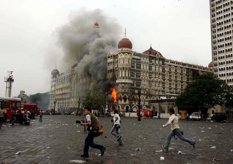 mumbai terrorist attacks 2008 taj mahal leopold cafe cama hospital cst oberoi nariman house terror attack day history chronology marathi news abpp  26/11 Mumbai Terror Attack : सहा ठिकाणी हल्ले, 60 तास मृत्यूचे तांडव आणि 166 जणांचा जीव गेला; मुंबई हल्ल्याच्या 'त्या' दिवशी नेमकं काय घडलं?