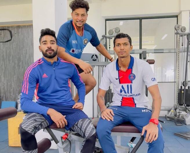 ৩০ বছর বয়সে ২০১৯ সালে জাতীয় দলের হয়ে টি-টোয়েন্টি ক্রিকেটে অভিষেক ঘটান। দীর্ঘদিনের বান্ধবী স্বাতী আস্থানাকে বিয়ে করলেন ডানহাতি পেসার। 