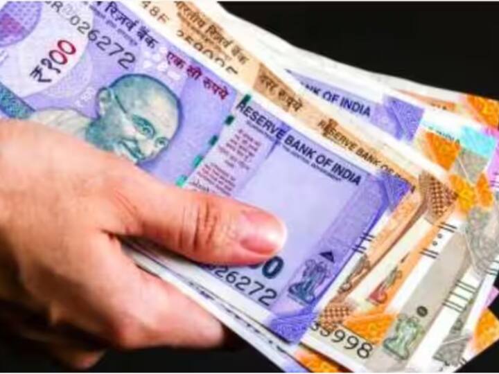 Chandigarh Police Salary Scam Case 4 more policemen arrested by Police Chandigarh Police Salary Scam: चंडीगढ़ पुलिस सैलरी घोटाले में 4 और पुलिसकर्मी गिरफ्तार, जानें- क्या है पूरा मामला?