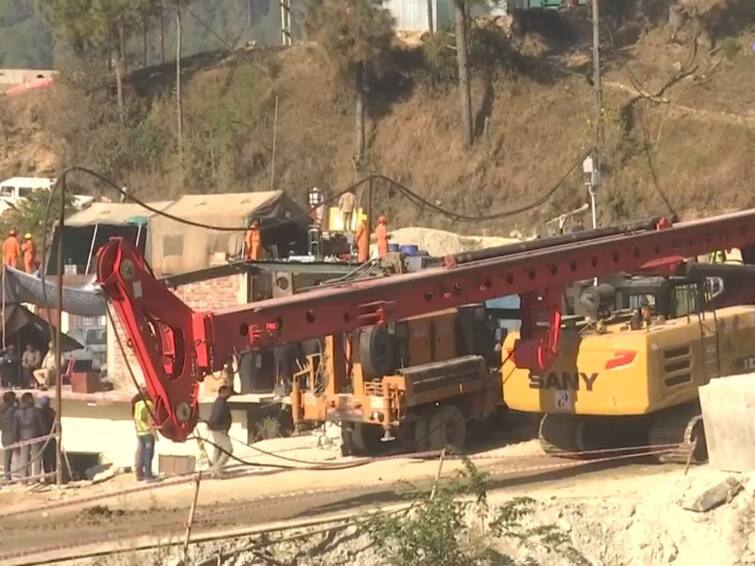 Uttarakashi Tunnel Rescue Operation Halts As Augur Macgine hits biggest hurdle,Vertical Drilling to be done Uttarakashi Tunnel Rescue Operation:  మరో నెల రోజులైనా పట్టొచ్చు, రెస్క్యూ ఆపరేషన్‌పై ఎక్స్‌పర్ట్ సంచలన వ్యాఖ్యలు