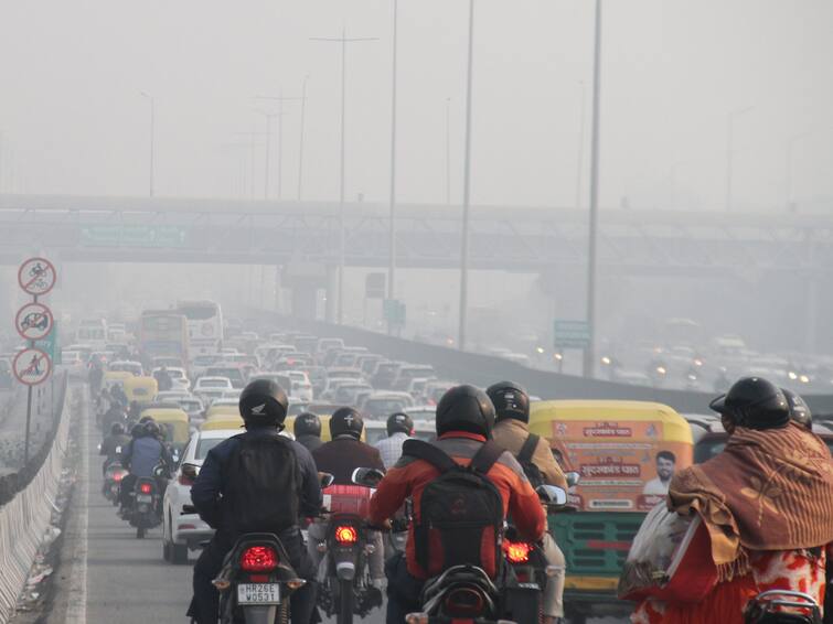 Delhi Air Pollution Air Quality In Severe Category AQI At 422 Pollution Gopal Rai Delhi Pollution: No Respite From Toxic Air As AQI Still Hovers In 'Severe' Category
