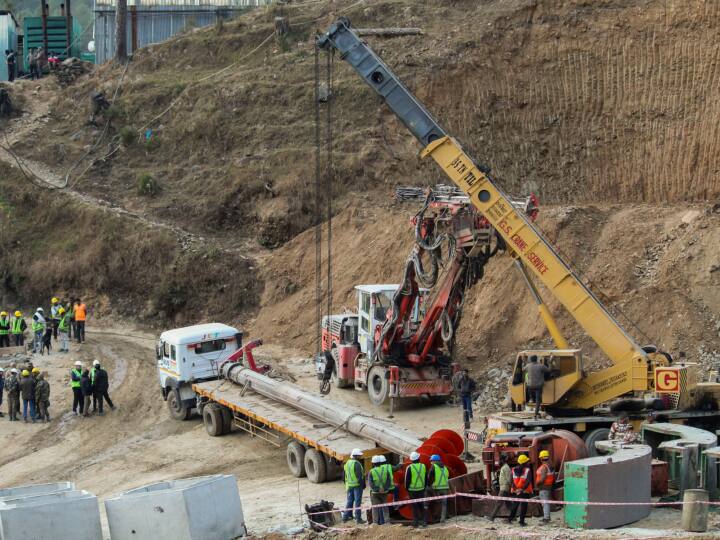 Uttarakhand Silkyara Tunnel Rescue Operation Might Take Longer Say Experts Uttarakhand Tunnel Rescue: क्या सिलक्यारा सुरंग में फंसे लोगों को बचाने में लगेगा ज्यादा समय? एक्सपर्ट्स से समझिए मामला