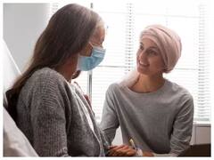 Women Health: મહિલાઓને શરીરમાં જો આ લક્ષણો અનુભવાયા તો  તો ન કરવા ઇગ્નોર, ગંભીર બીમારીના હોઇ શકે છે લક્ષણો