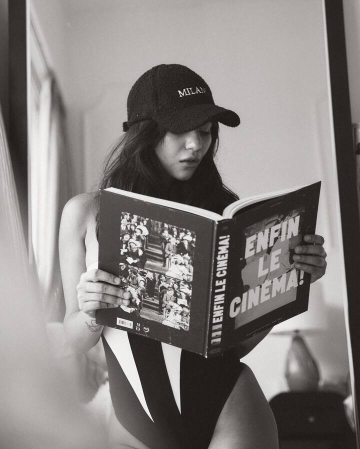 સોશિયલ મીડિયા પર અભિનેત્રીની આ તસવીરો જોરદાર વાયરલ થઈ રહી છે.