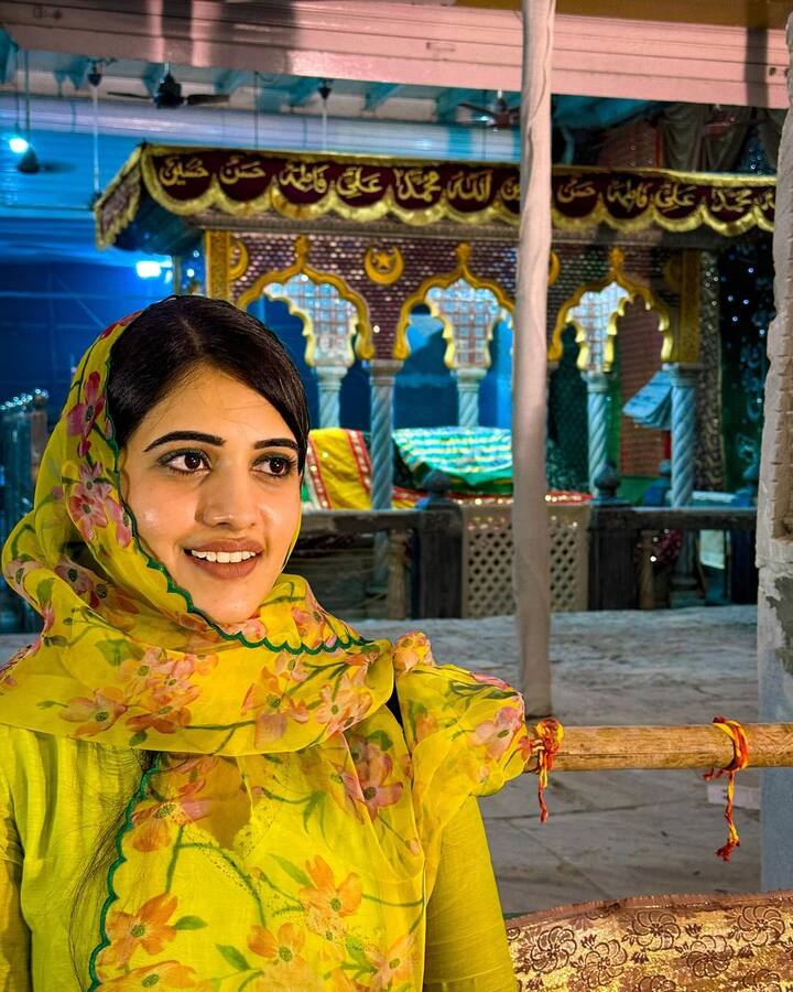 స్రవంతి చొక్కారపు అందమైన ఫోటోలు (Image credit: Sravanthi Chokarapu/Instagram)