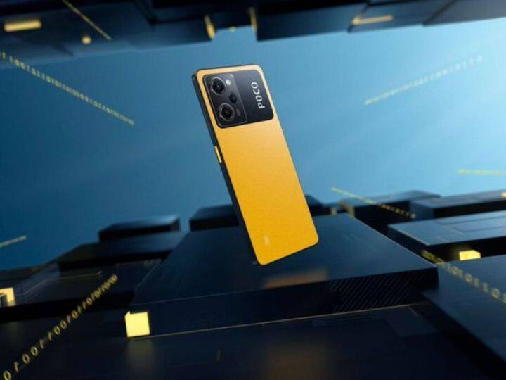 अगर आपको ज्यादा स्टोरेज के साथ बढ़िया कैमरे वाला फोन चाहिए तो Poco X5 भी आपके लिए एक अच्छा ऑप्शन है. इसमें आपको ट्रिपल कैमरा सेटअप मिलता है जिसमें 48MP का प्राइमरी कैमरा, 8MP का अल्ट्रावाइड लेंस और 2MP का मैक्रो लेंस शामिल है. मोबाइल फोन में IP53 की रेटिंग और साइड माउंटेड फिंगरप्रिंट सेंसर मिलता है.