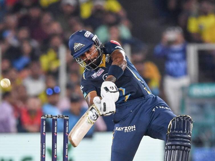 Hardik Pandya not moving to Mumbai Indians, retained by Gujarat Titans ahead of IPL 2024 auction Hardik Pandya: வதந்திகளுக்கு முற்றுப்புள்ளி... ஹர்திக் பாண்டியாவை தக்க வைத்த குஜராத் அணி!