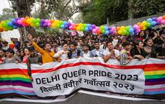 साड्डा हक... LGBTQ समुदाय ने निकाली प्राइड परेड, दिल्ली की सड़कों पर तीन घंटे तक मार्च कर पहुंचे जंतर मंतर