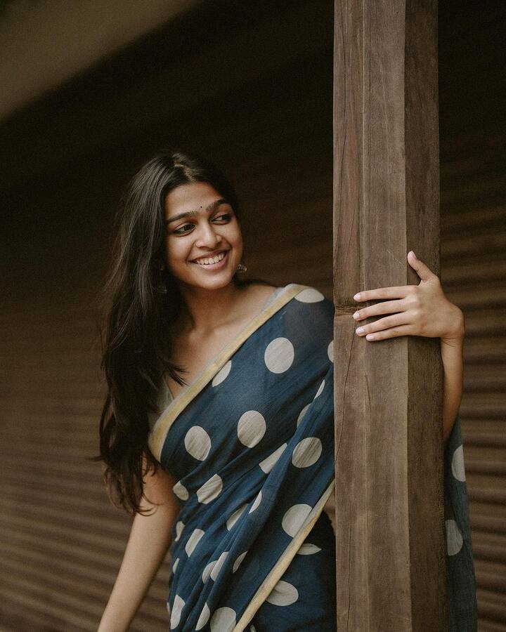 మ్యాడ్ హీరోయిన్ సోషల్ మీడియాలో తన లేటెస్ట్ ఫోటోలు షేర్ చేసింది.