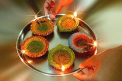 Karthigai Deepam 2023: கார்த்திகை தீபம் - வீட்டுகளில் தீபம் ஏற்ற சரியான நேரம் என்ன?