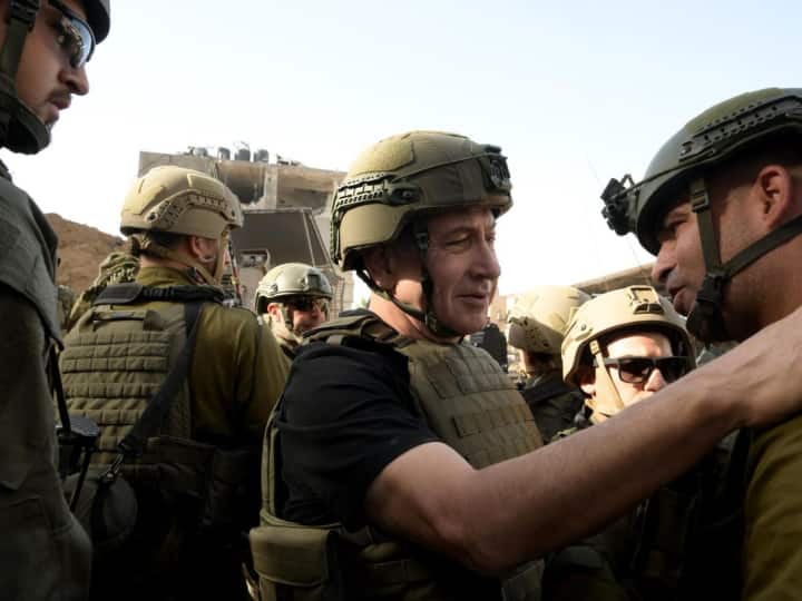 PM Benjamin Netanyahu visited troops in northern Gaza Strip amid ongoing truce with Hamas Israel Hamas War: गाजा पहुंचे इजरायली पीएम बेंजामिन नेतन्याहू, सेना के जवानों से की मुलाकात, बोले- हमें कोई नहीं रोक सकता