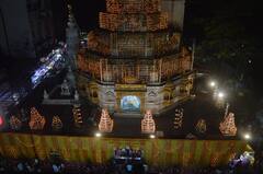 Dagdusheth Ganapati Temple : त्रिपुरारी पौर्णिमेनिमित्त दगडूशेठ गणपती मंदिरात दीपोत्सव, लक्ष दिव्यांच्या प्रकाशाने उजळलं मंदिर