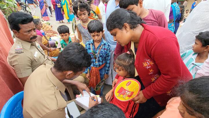 கார்த்திகை தீப விழா 17 ஆம் தேதி கொடியேற்றத்துடன் தொடங்கியது. 10 நாட்கள் நடைபெறும் இவ்விழாவில் சிகர நிகழ்ச்சியான பரணி தீபம் மற்றும் மகா தீபம் ஏற்றப்படும் நிகழ்வு இன்று நடைபெறுகிறது.