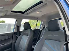 Budget Sunroof Cars : तुम्हाला सनरूफ कार घ्यायचीय? तर 'या' बजेट फ्रेंडली कार पाहा; कमी किंमतीत अप्रतिम वैशिष्ट्य