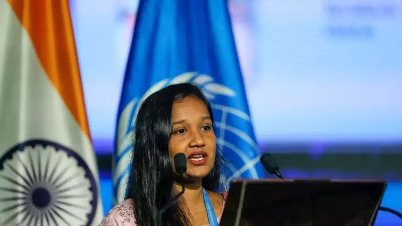 Devika Rotawan : नऊ वर्षाची असताना मुंबई हल्ल्यात पायाला गोळी लागली, कसाबला ओळखणारी सर्वात लहान साक्षीदार देविका रोटवान सध्या काय करते?