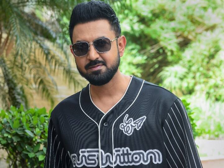 Punjabi singer Gippy Grewal House Firing Case Gangster Lawrence Bishnoi gang took responsibility पंजाबी सिंगर गिप्पी ग्रेवाल के घर पर फायरिंग की लोरेंस बिश्नोई गैंग ने ली जिम्मेदारी, लिखा- ‘मौत के लिए वीजा...’