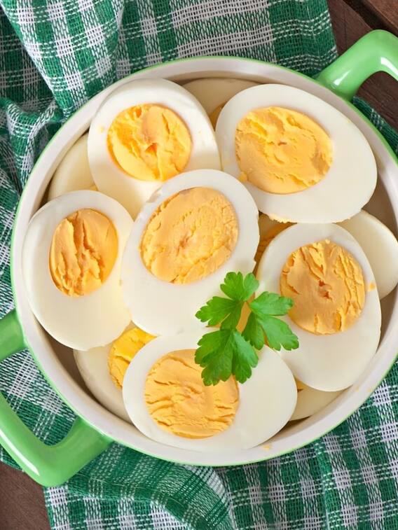 सर्दियों में रोज खाएं उबला हुआ अंडा, शरीर को मिलेंगे कई लाभ