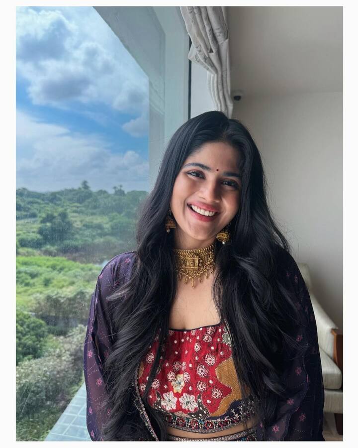 మేఘా ఆకాష్ అందమైన ఫోటోలు (Image credit: Megha Akash/instagram)