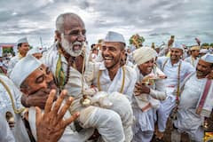 ‘मन की बात’मध्ये  छायाचित्रकार राहुलच्या कामगिरीचा गौरव; पंतप्रधानांनी दखल घेतल्याने पंढरपूरचे नाव उंचावले