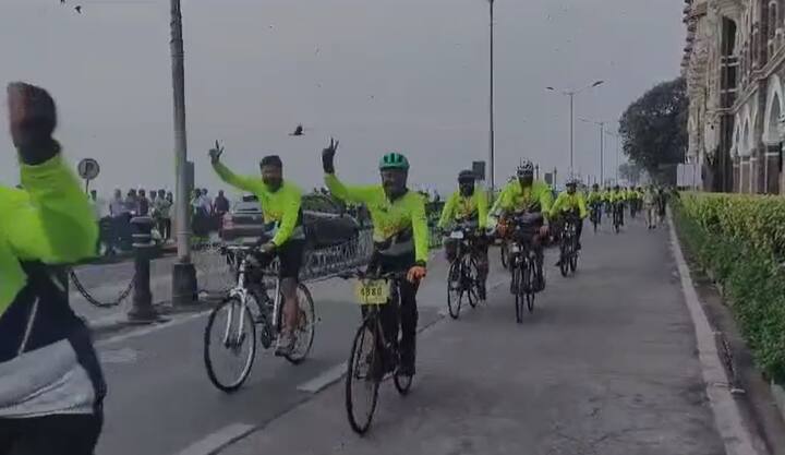 अकलूज येथील रॉयल रायडर्स ग्रुपचे देखील त्यांना सहकार्य लाभले.