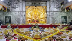 Pune Dagadusheth Ganpati :त्रिपुरारी पौर्णिमेनिमित्त श्रीमंत दगडूशेठ गणपतीला 451 मिष्टान्नांचा महानैवेद्य