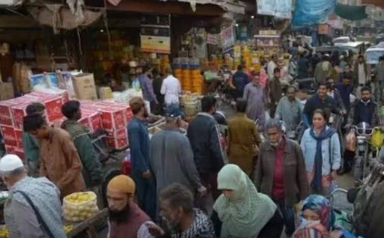 Pakistan  News Pakistan Inflation touches to 40 percent and above for november 2023 due to food and gas prices hike  पाकिस्तानात अन्न मिळणंही कठीण, महागाईनं मोडले सर्व विक्रम; महागाई दर 40 टक्क्यांवर   