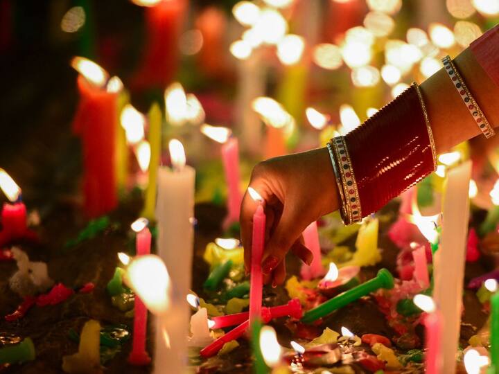 Guru Nanak Dev was born in 1469 at Talwandi Nankana Sahib, near Lahore, Pakistan. He played a pivotal role in laying the foundation of Sikhism and spreading enlightenment.