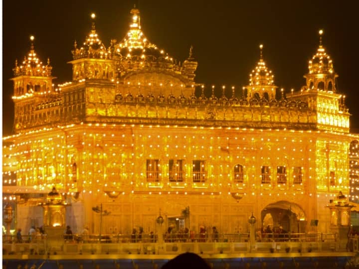 पंजाब के सुल्तानपुर लोधी से मूलमंत्र के उच्चारण के बाद श्री गुरु नानक देव जी ने सरबत दा भला के लिए उदासियों (यात्राओं) का आगाज किया.