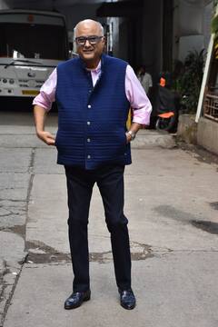 Jhalak Dikhhla Jaa 11: ग्लैमरस लुक में सेट पर पहुंचीं Malaika Arora, बोनी कपूर ने भी दिए जमकर पोज