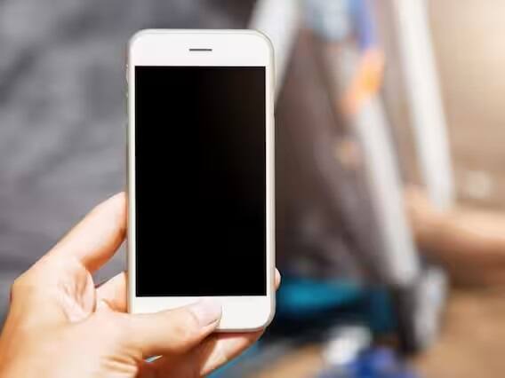 જો તમે એપલ પ્રૉડક્ટ્સ ખરીદી રહ્યા છો, તો ફોન સેટિંગ્સમાં જાઓ અને બોક્સ સાથે સ્માર્ટફોનનું નામ, IMEI નંબર વગેરેને ક્રૉસ-ચેક કરો. તમે એપલની વેબસાઈટ પર જઈને પણ જાણી શકો છો કે iPhone અસલી છે કે નકલી.