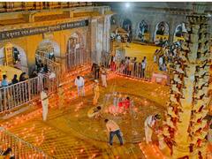 'देवा तुझी सोन्याची जेजुरी', लक्ष लक्ष दिव्यांनी सोन्यासारखा उजळला खंडोबा गड